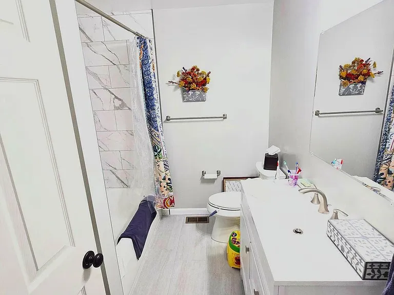 110 Lantern Dr — Photo 14