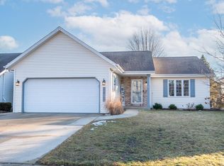 1426 Goldenrod Cir, West Bend, WI