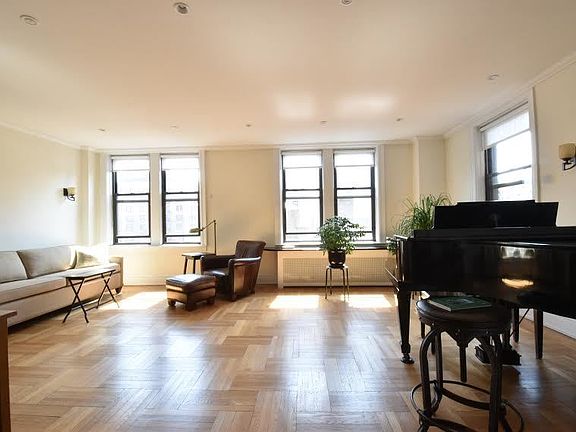 2nd image of 865 W End Ave APT 9A