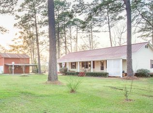 621 Charlies Rd, Richmond Hill, GA 31324