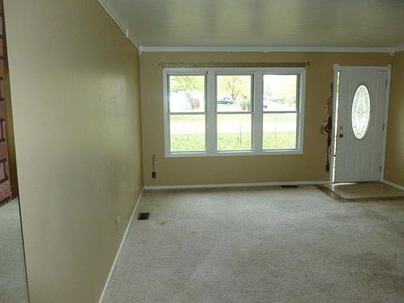 4th image of 5039 Patricia St