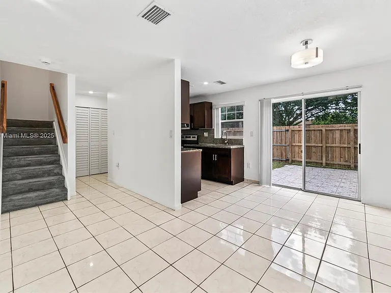 3358 NW 198th Ter — Photo 5