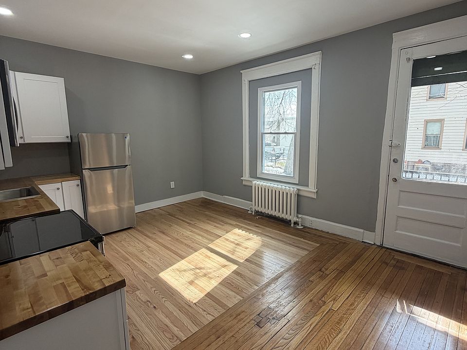 48 Broadway Rensselaer NY | Zillow