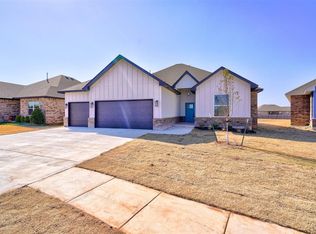10613 Little Sallisaw Creek Dr, Yukon, OK 73099
