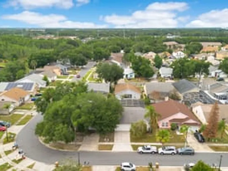 8821 Parliament Ct — Photo 16