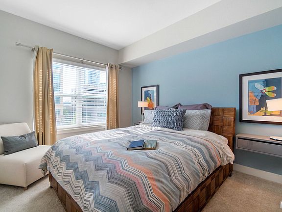 4th image of 308 108th Ave NE APT D304