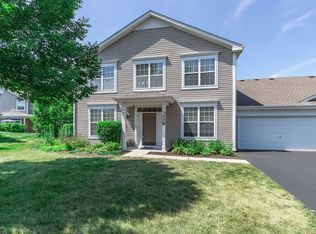 300 Whitfield Dr UNIT B, Sugar Grove, IL 60554