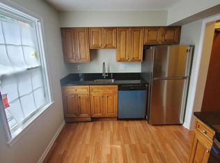 2001 38th St SE APT 101, Washington, DC 20020