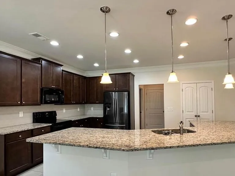 901 Blind Brook Cir — Photo 10