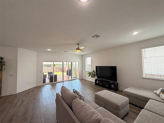 3rd image of 18017 Stefano Dr