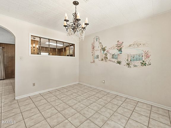 4th image of 420 Juanita St
