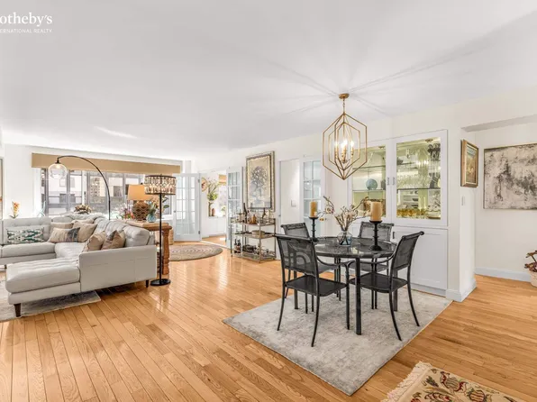 249 East 48th Street 10B image 2 of 17