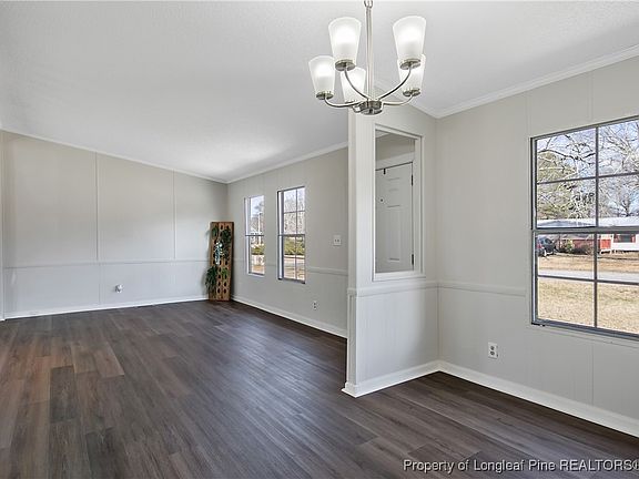 3rd image of 1108 Windmill Rd