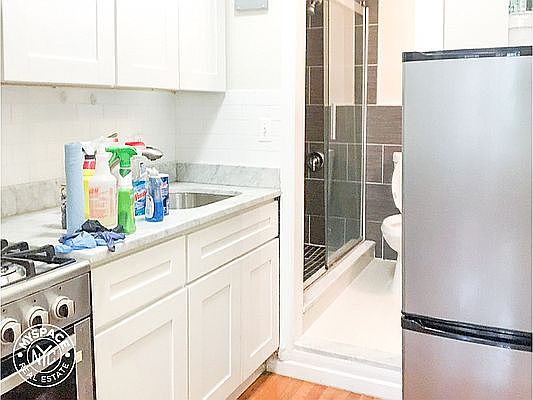 3rd image of 621 W 138th St #2A