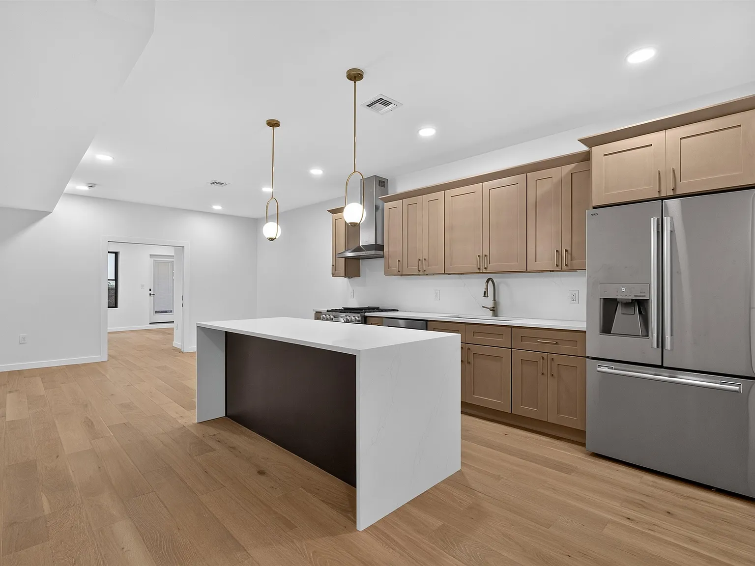188 Webster Ave — Photo 3