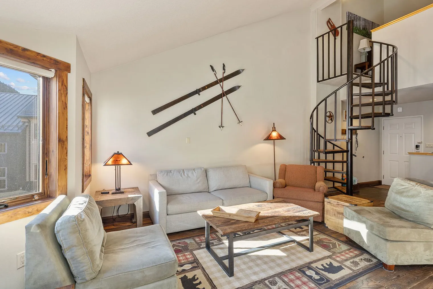 3 bed, 2.0 bath, 1216 sqft, $8,707 — Photo 4