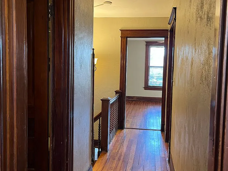 2102 Maryland Ave — Photo 17