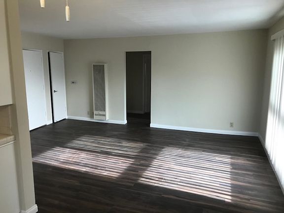 4th image of 715 E Providencia Ave #G