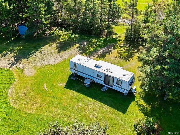 4th image of 10 Bridge View Ct