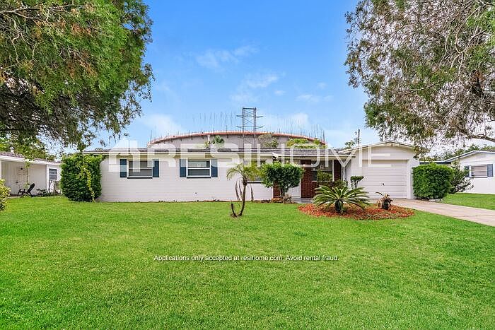 1st image of 1329 Idlewild Dr
