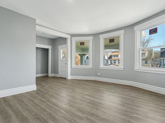 5th image of 85 Eppirt St APT 2