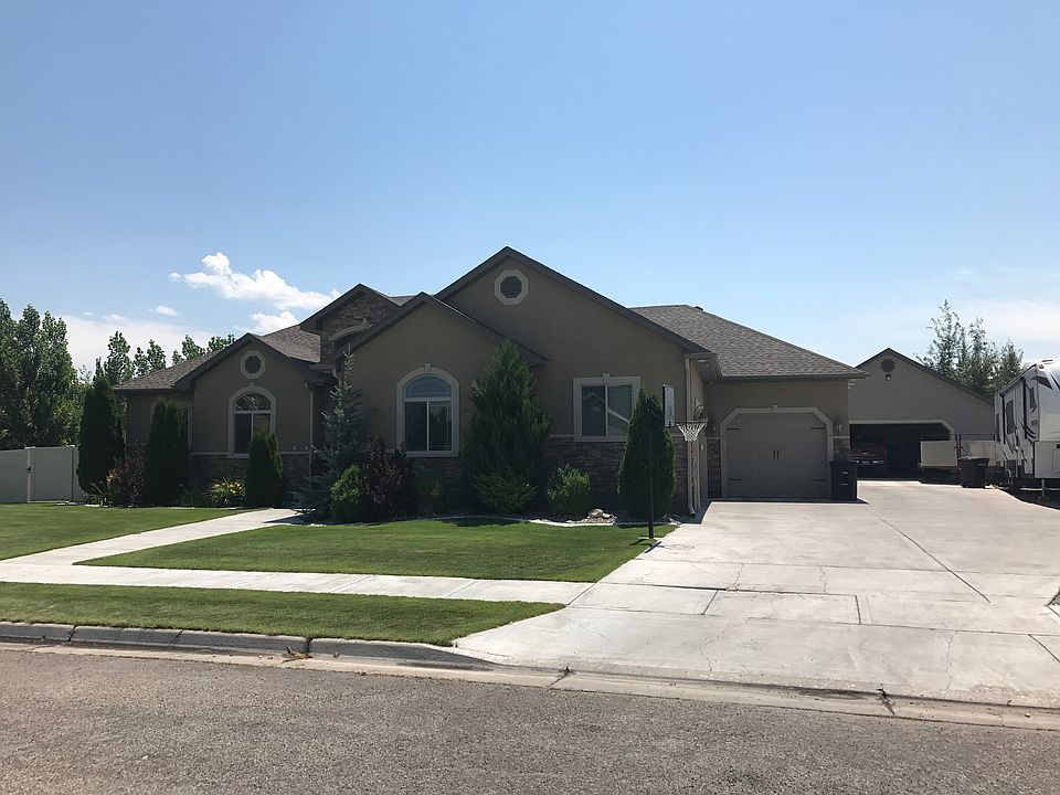 1st image of 3680 E Windmill Dr