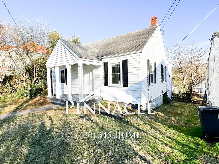 702 Mansfield Ave — Photo 3