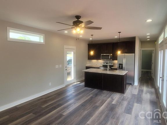 3rd image of 840 Martinat Dr #1