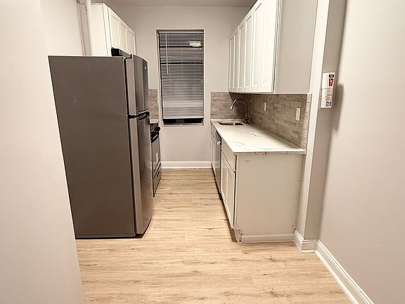 2nd image of 5301-06 Palisade Ave #52E