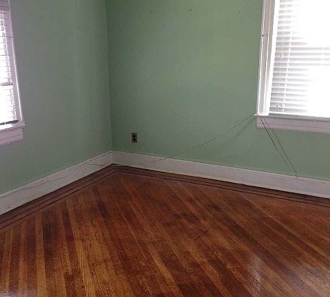 4th image of 11319 198th St