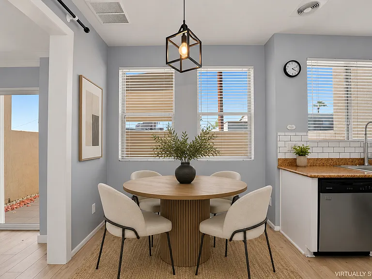 1886 E Don Carlos Ave #139 — Photo 9