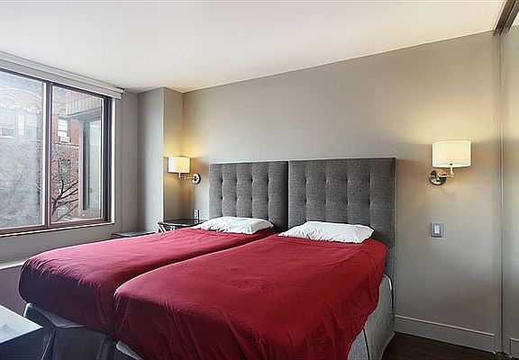 4th image of 393 W 49th St APT 4U