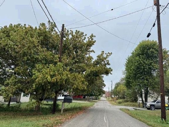 Exterior Neighborhood (street photo)