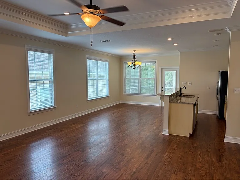2522 Manassas Way — Photo 4