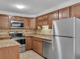 1115 Massachusetts Ave #2, Arlington, MA 02476