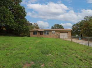 911 W 8th St, Sand Springs, OK 74063