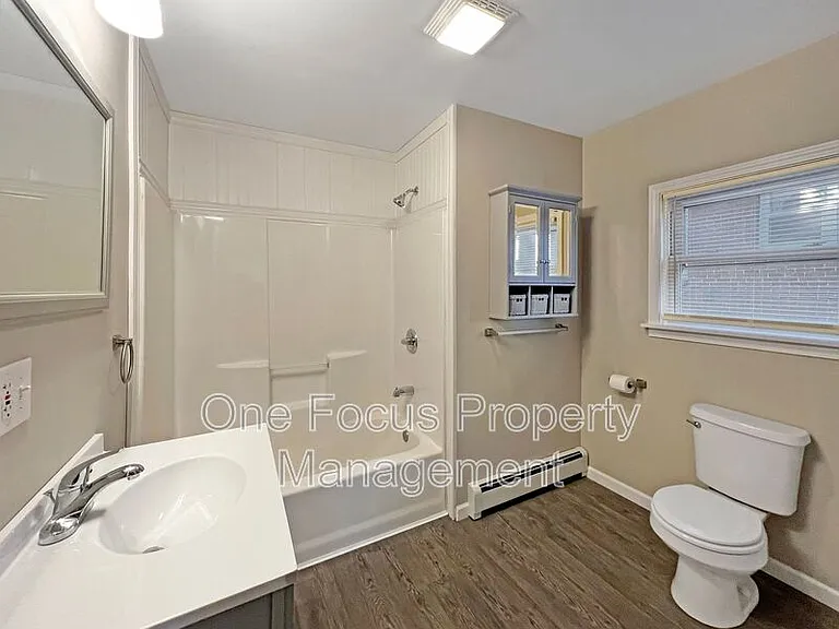 51 Pearl St — Photo 8