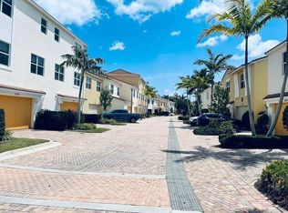 1527 NW 48th Ln, Boca Raton, FL 33431