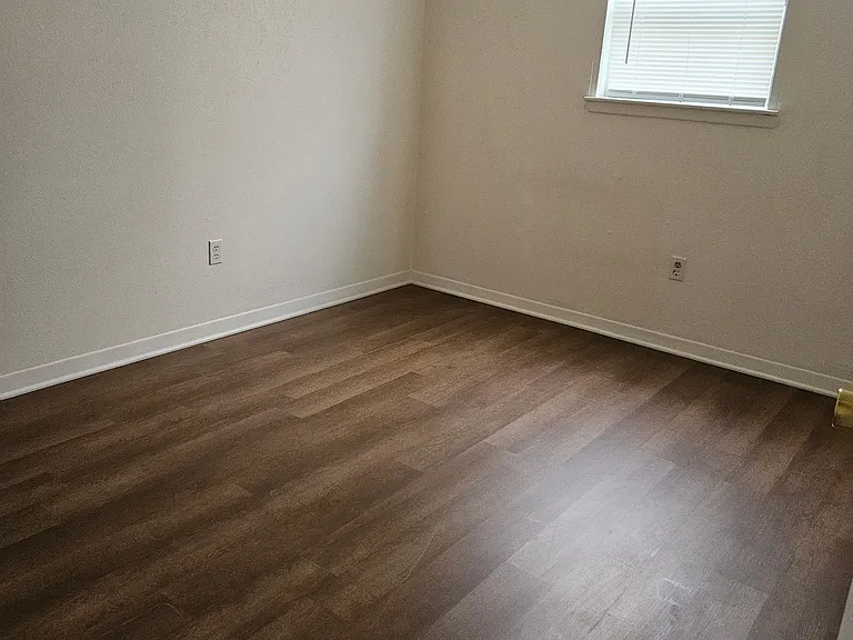 102 E Avenue A #6 — Photo 9