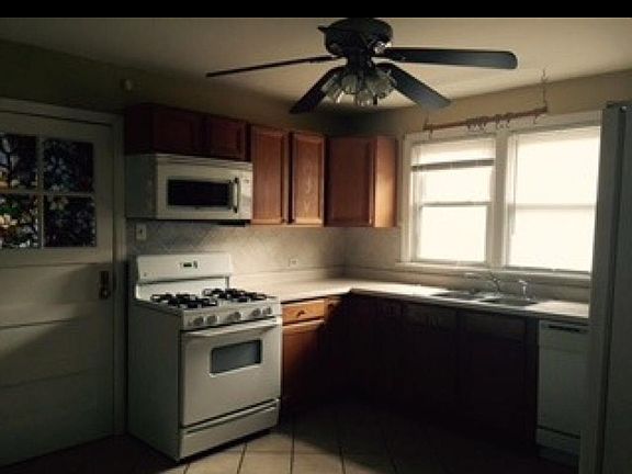 4th image of 2640 W Greenleaf Avenue # Fl 2nd