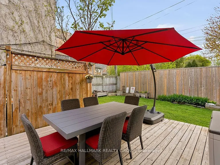 176 King Edward Ave — Photo 32
