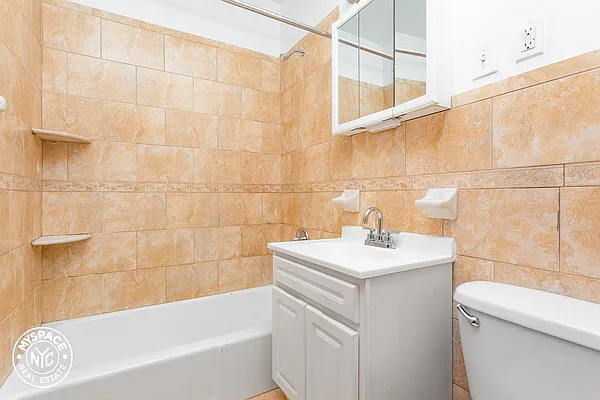 Rented by MySpaceNYC | media 25