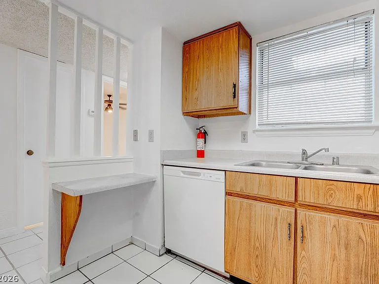 3823 S Maryland Pkwy #B2 — Photo 19