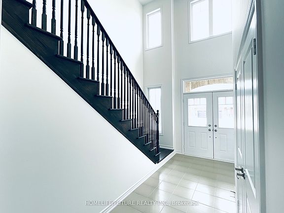 5th image of 18 Aitchison Ave