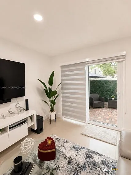 12610 SW 54th St — Photo 13
