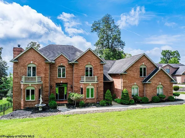 4135 Cove Point Dr, Morgantown, WV 26508