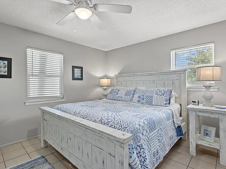 21810 Dolphin Ave — Photo 12