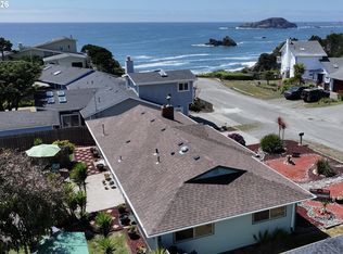 1239 Iris St, Brookings, OR 97415