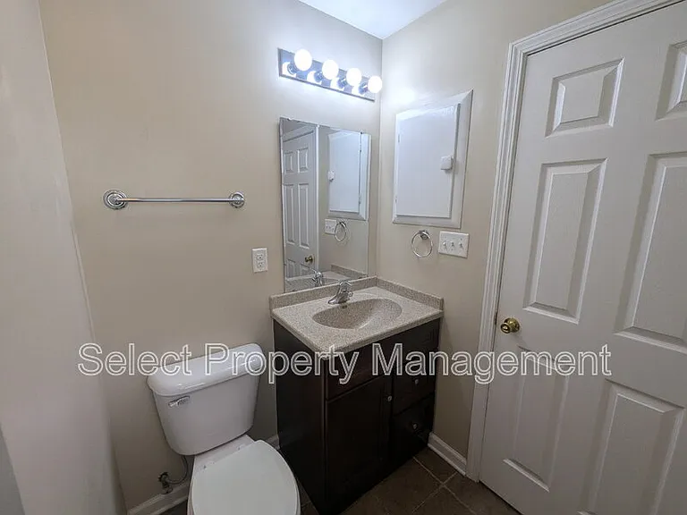 3510 Glencairn Dr — Photo 16