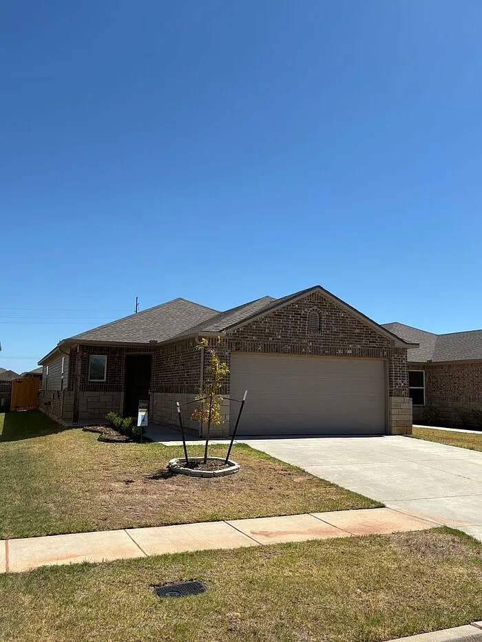 4 bed, 2.0 bath, 1459 sqft, $1,550 — Photo 3